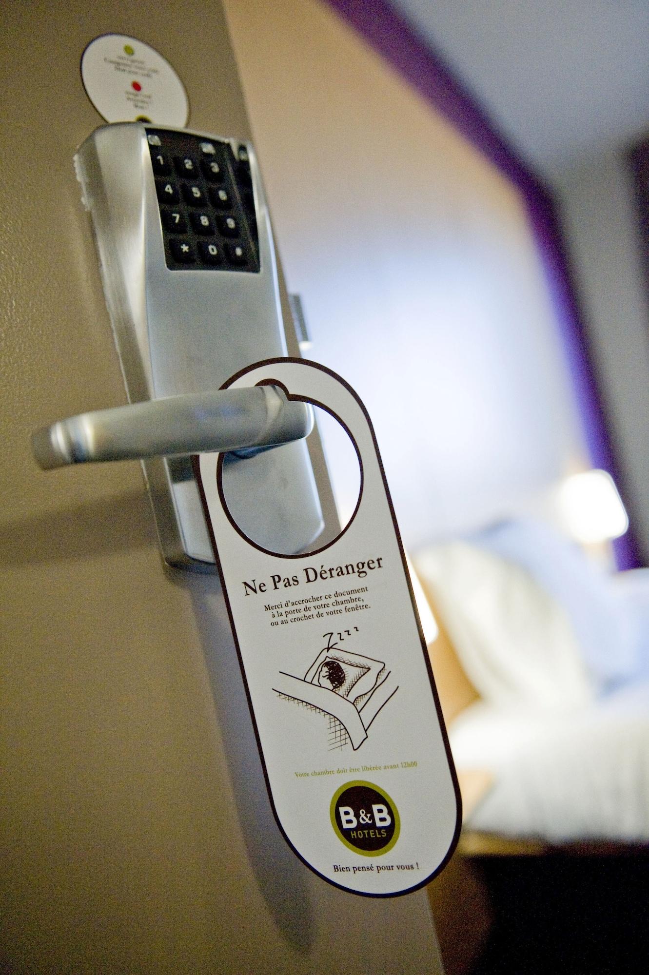 B&B Hotel Frejus Puget-Sur-Argens Bagian luar foto