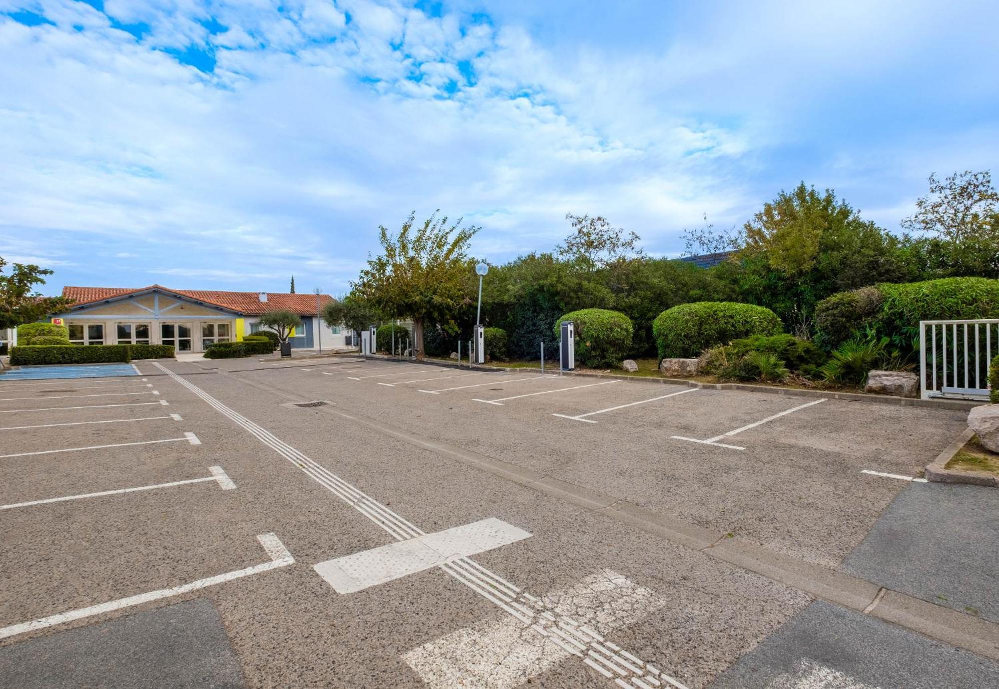 B&B Hotel Frejus Puget-Sur-Argens Bagian luar foto