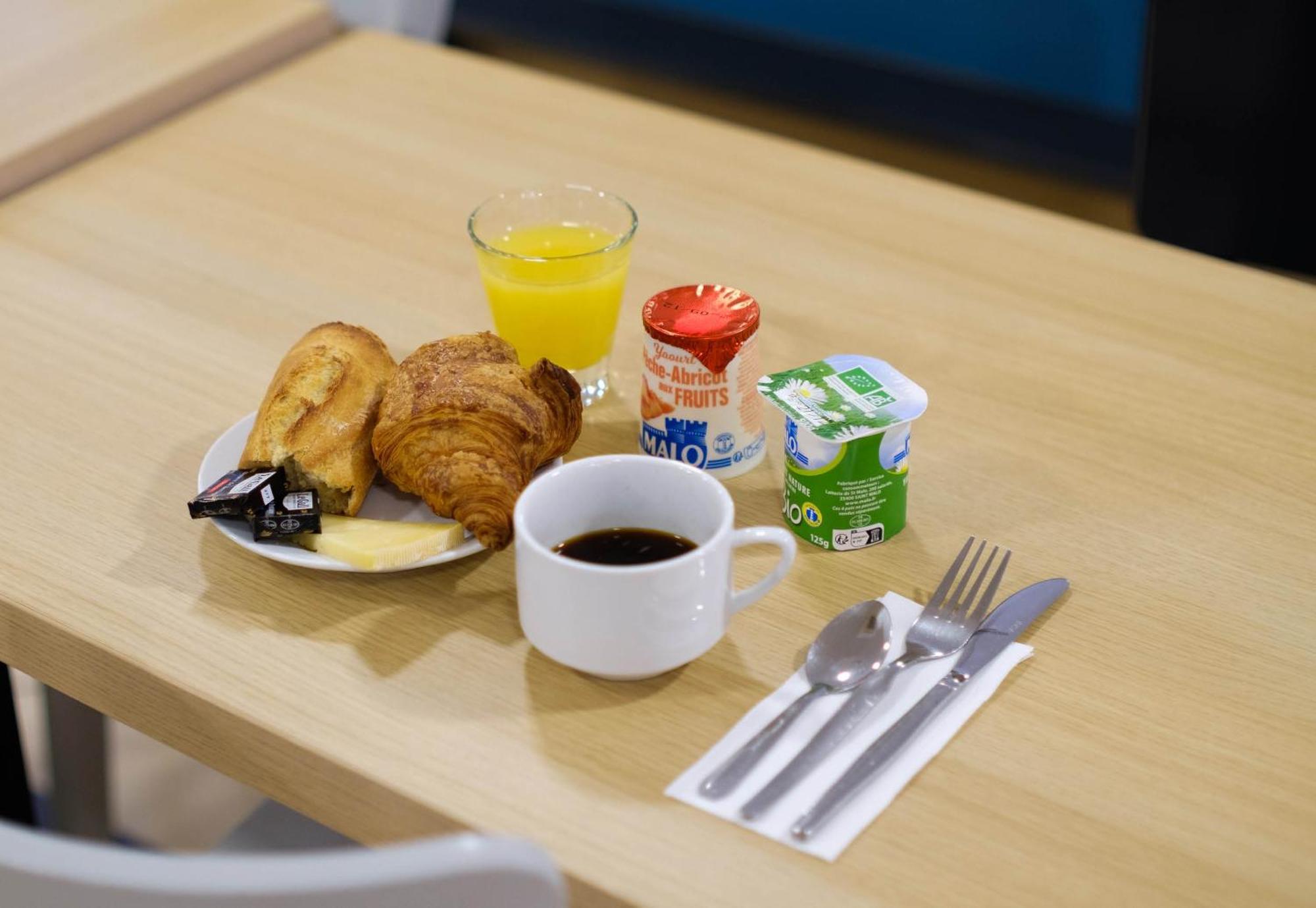 B&B Hotel Frejus Puget-Sur-Argens Bagian luar foto