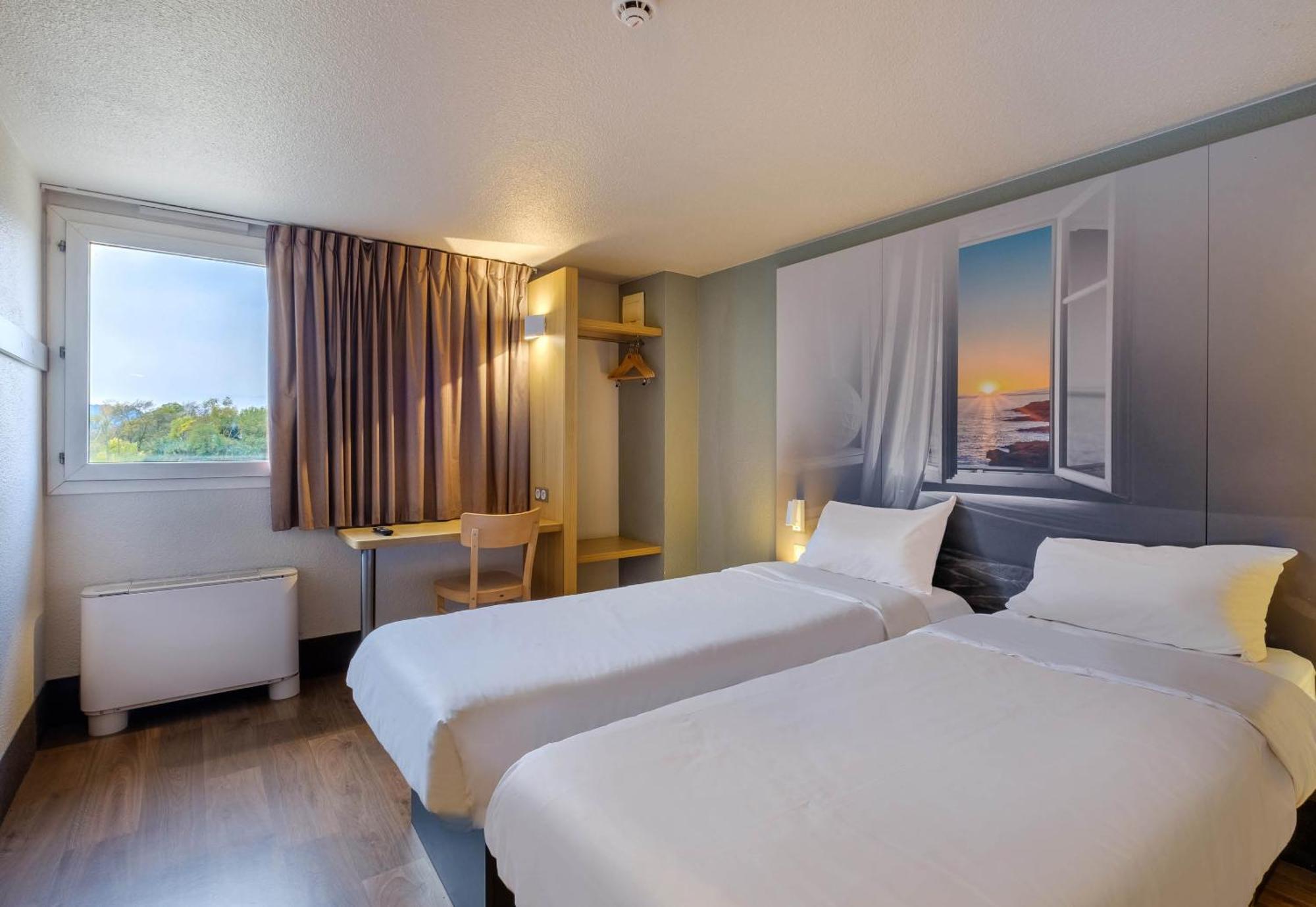 B&B Hotel Frejus Puget-Sur-Argens Bagian luar foto