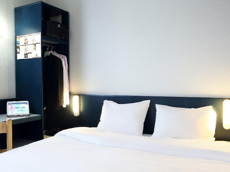 B&B Hotel Frejus Puget-Sur-Argens Bagian luar foto